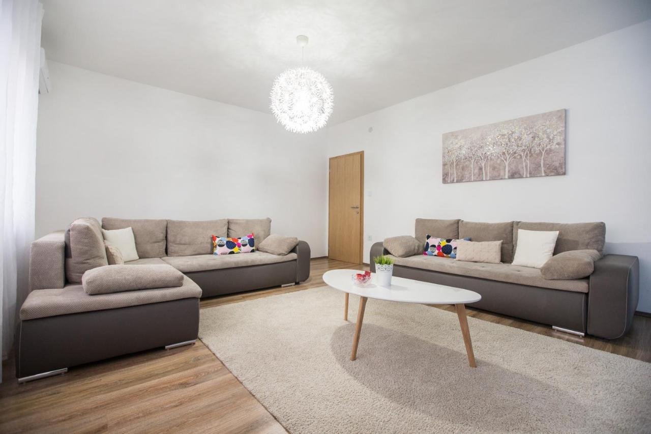 Friday Apartments Zagreb Bagian luar foto